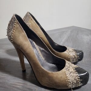 BAKERS | Stylish neutral 4 inch high heels |  size 7 1/2